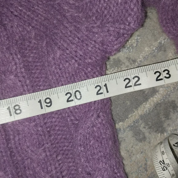 Soft Cable Knit Sweater - Picture 8 of 12